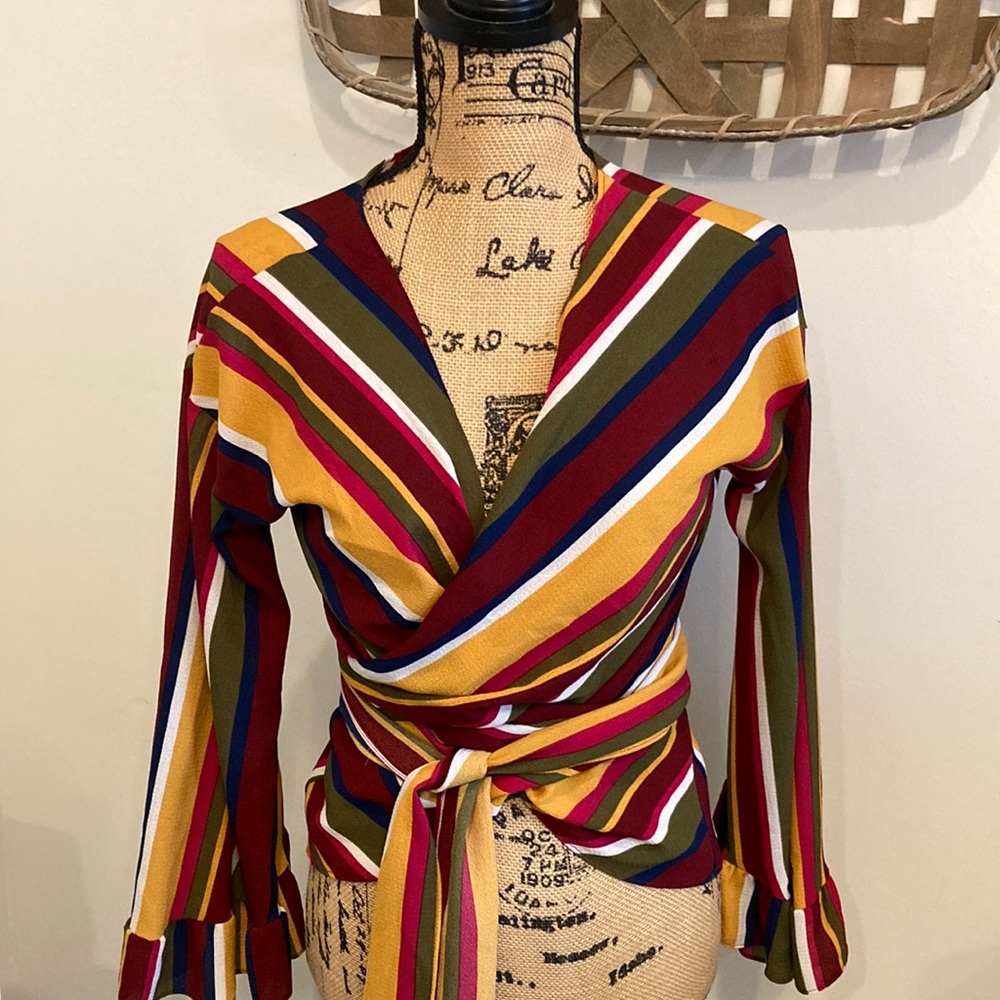 Cake 70’s vibe new with tags versatile striped wrap top! Size small!
